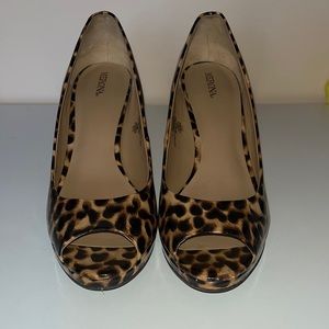 Leopard print pumps by Merona. Size 9